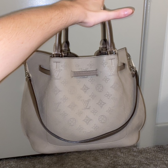 Louis Vuitton beige barrel bag - Picture 5 of 14